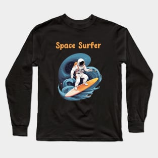 Astronaut surfing in space Long Sleeve T-Shirt